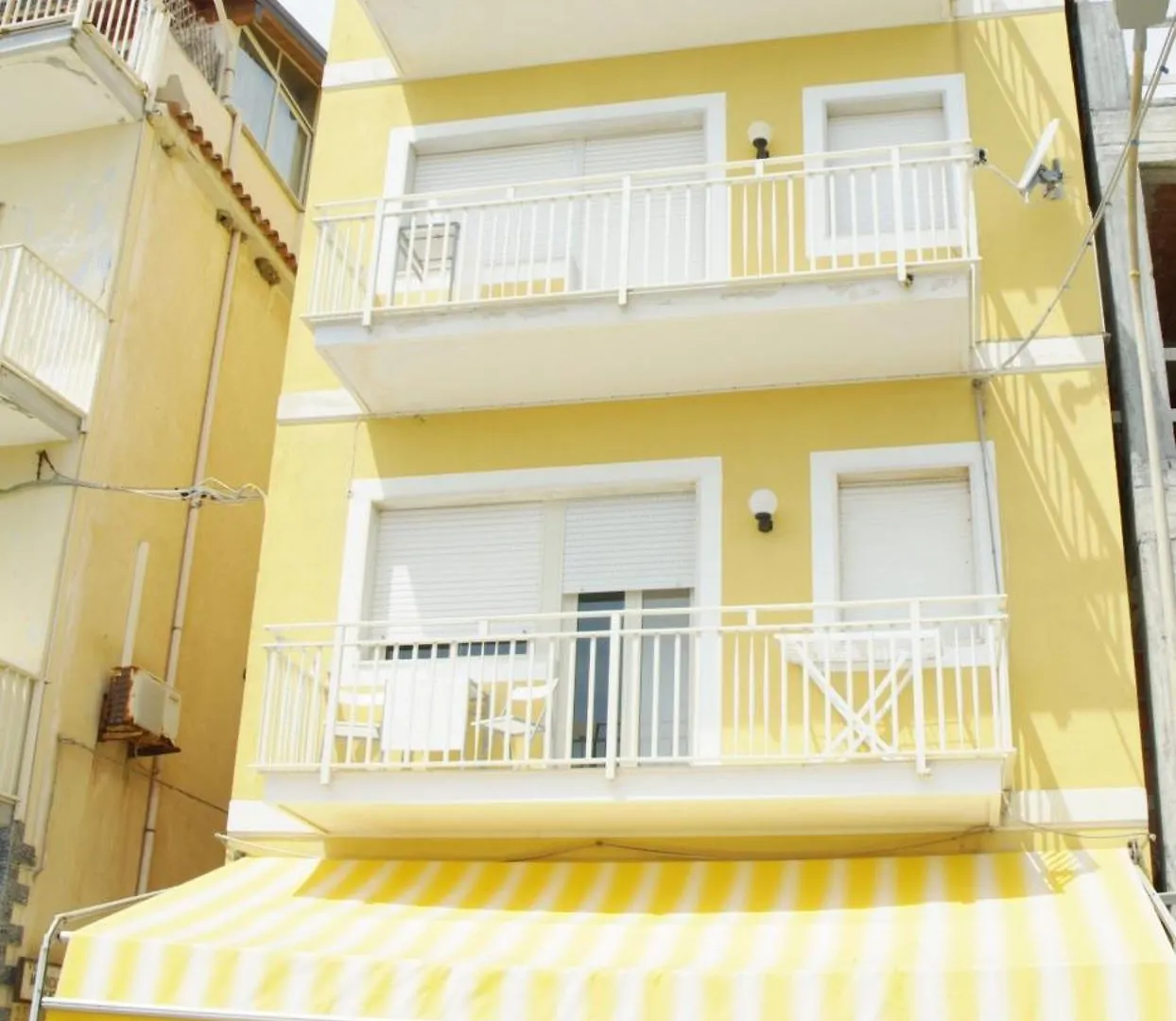 Baia Blu Apartment Mazzeo 0*,